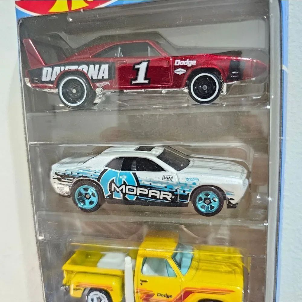 Hotwheels Mopar 5 Pack - Picture 3 of 7